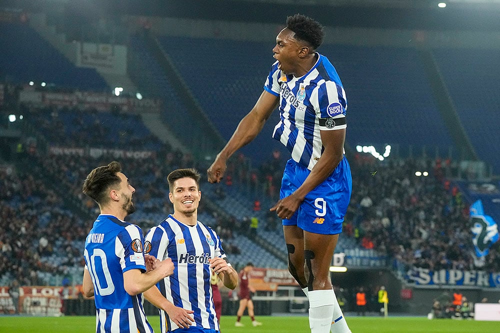 Europa League playoff second leg soccer match between AS Roma and FC Porto: Samu Omorodion