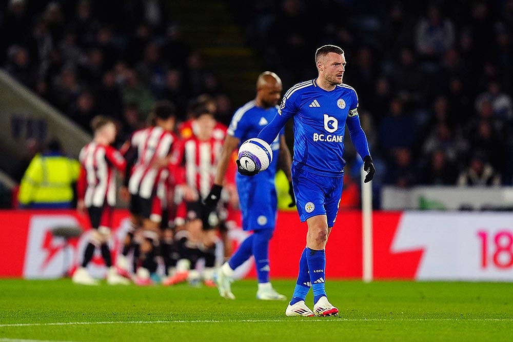 English Premier League: Brentford vs Leicester City