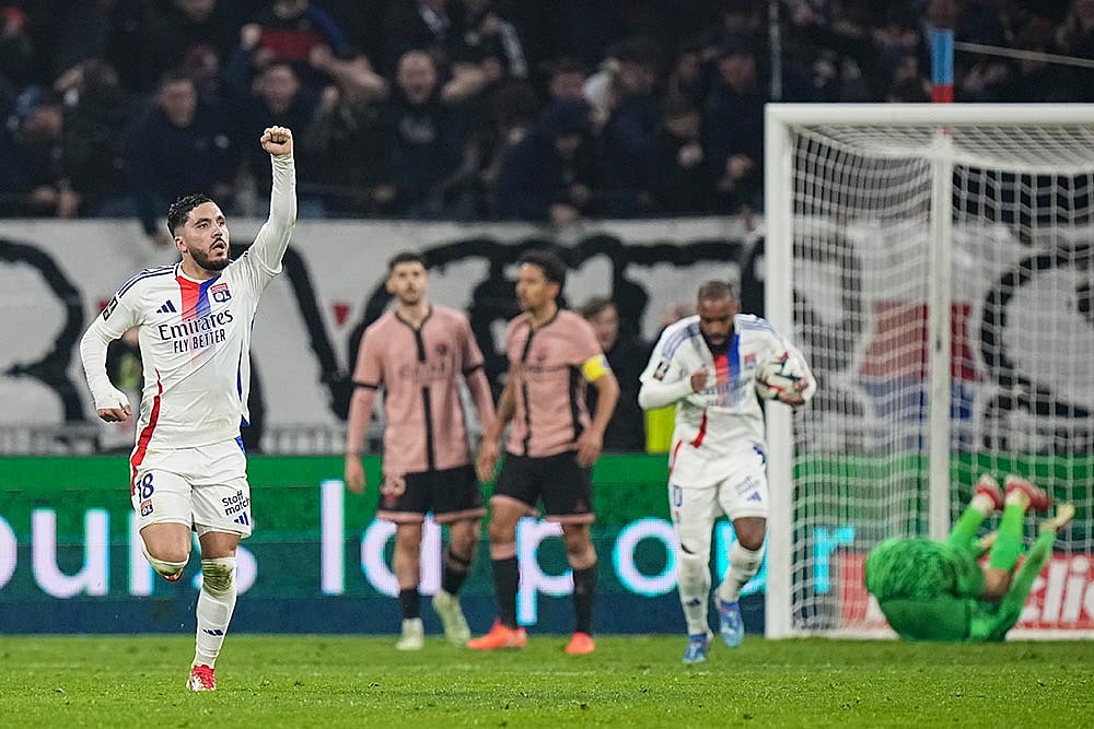 French League One: Lyon vs Paris Saint-Germain