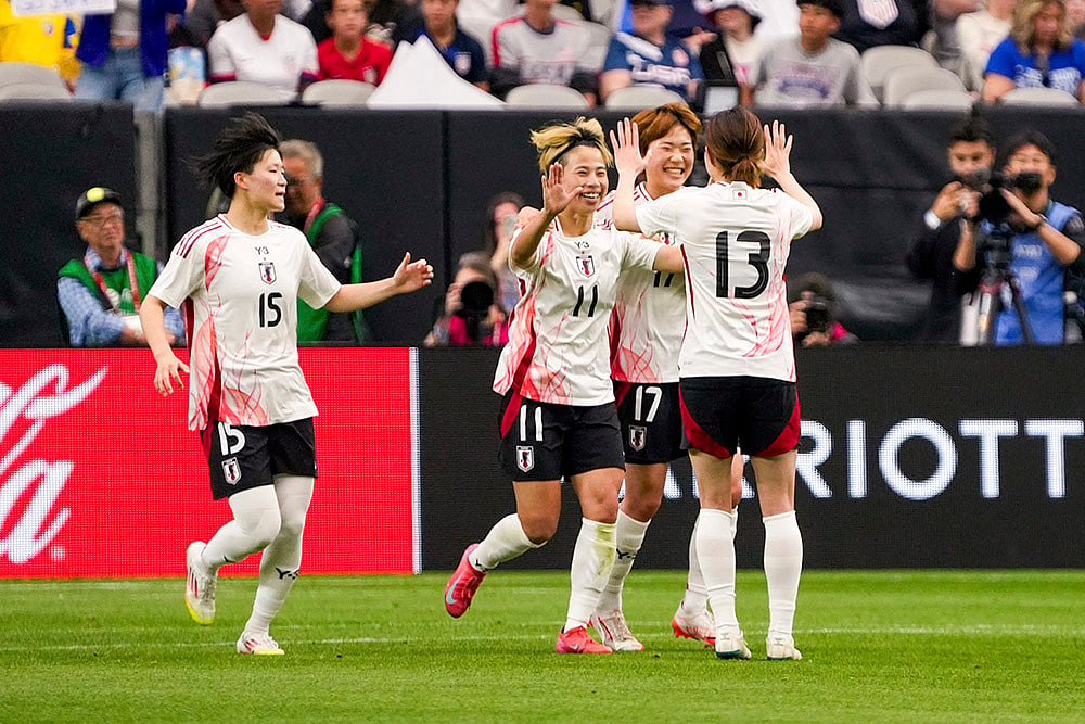 | Photo: AP/Samantha Chow : SheBelieves Cup, Colombia vs Japan: Japan players celebrate after a goal