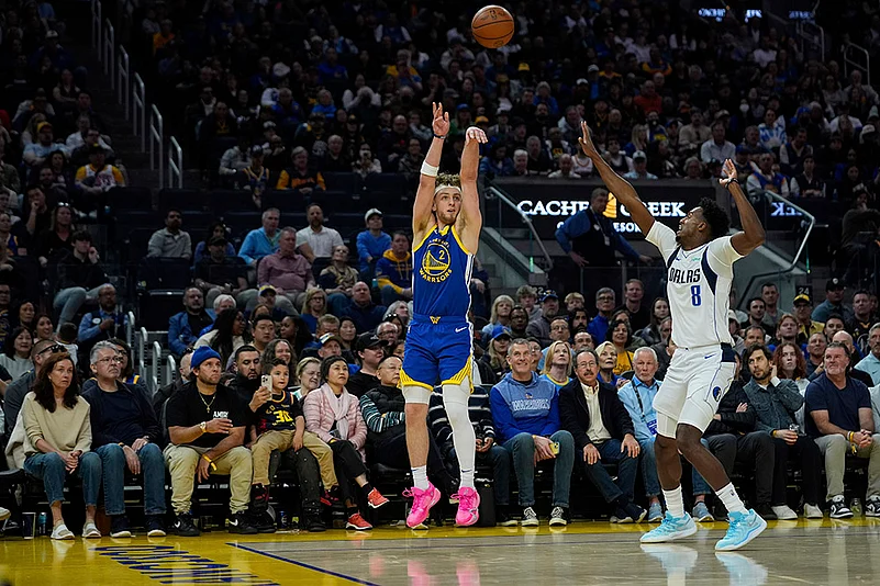 NBA Basketball 2024-25 Dallas Mavericks vs Golden State Warriors: Brandin Podziemski