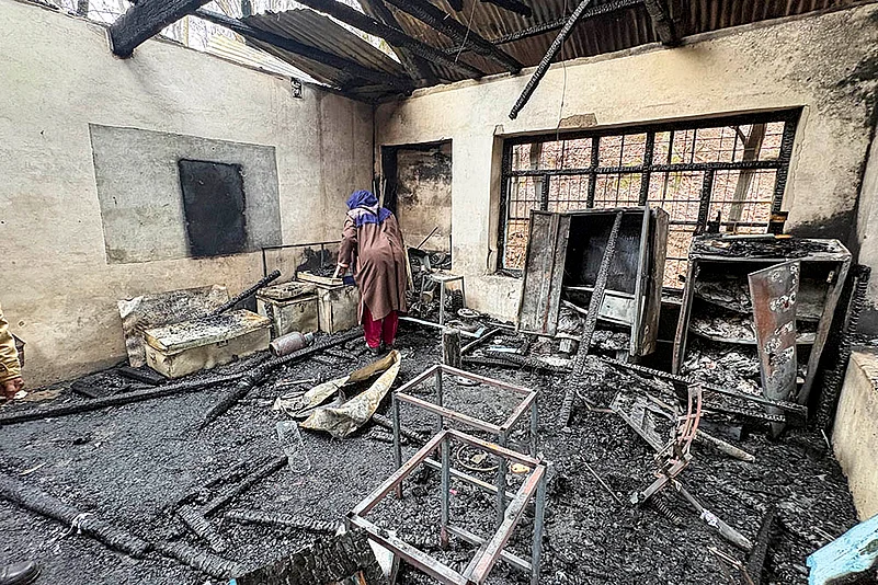 Fire at a primary school in Anantang