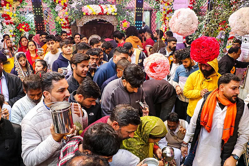 Maha Shivratri festival 2025 photo_Aap Shambhu temple in Jammu