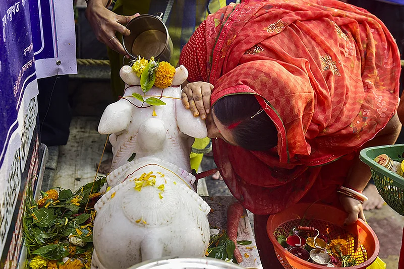 Maha Shivratri festival 2025 photo_Sukleswar temple in Guwahati