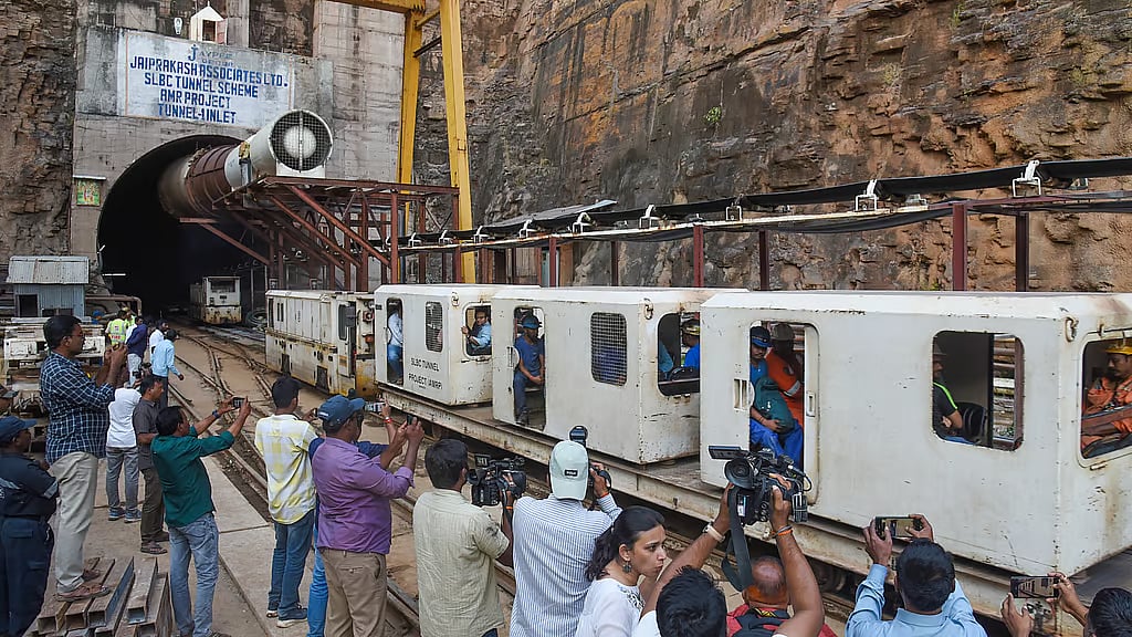 PTI : Rescue operations underway in Telangana after a tunnel collapse 