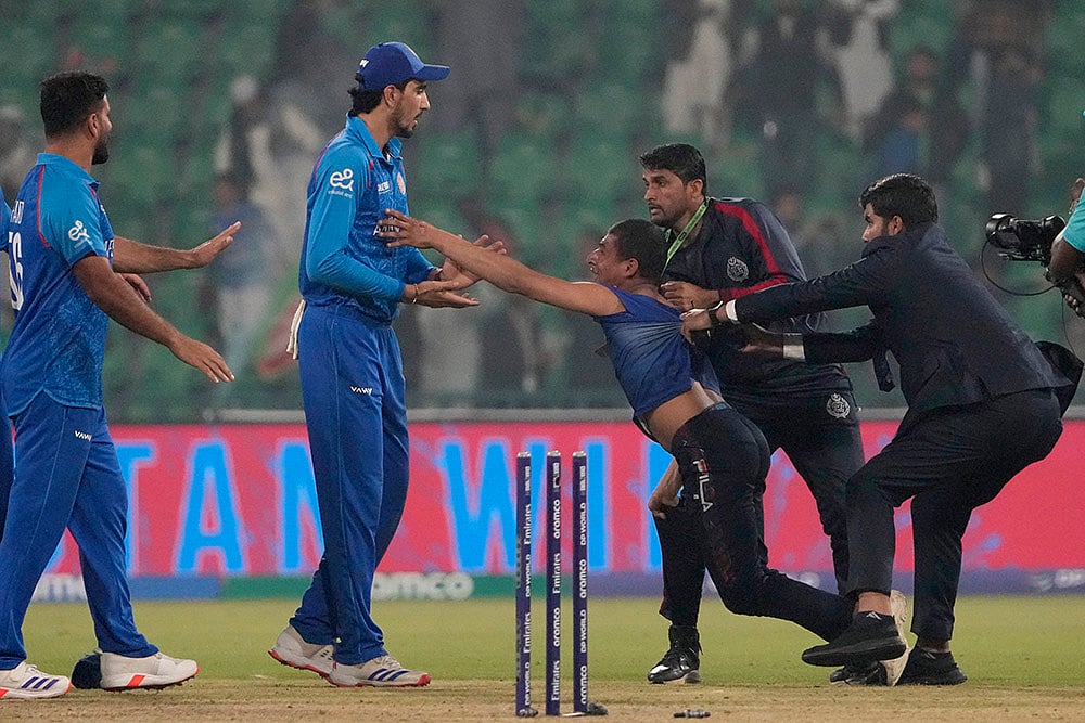 Pakistan Cricket Champions Trophy AFG vs ENG CT 2025 Pitch Invader Photo: 7