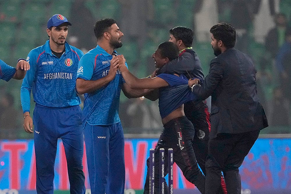 Pakistan Cricket Champions Trophy AFG vs ENG CT 2025 Pitch Invader Photo: 5