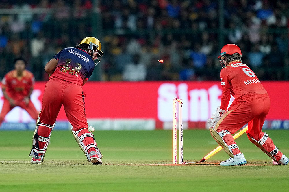WPL 2025 Royal Challengers Bengaluru vs Gujarat Giants cricket: Richa Ghosh