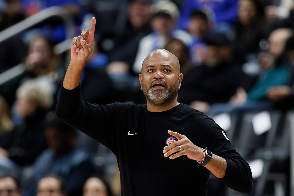 NBA basketball game Detroit Pistons vs Boston Celtics:  J.B. Bickerstaff 