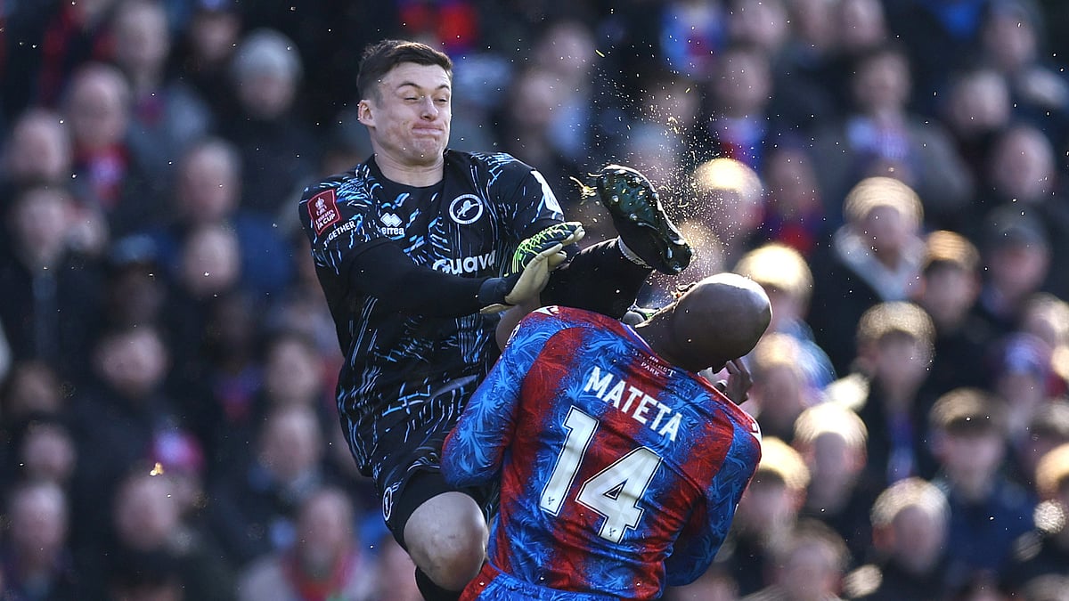 Liam Roberts' tackle on Jean-Philippe Mateta