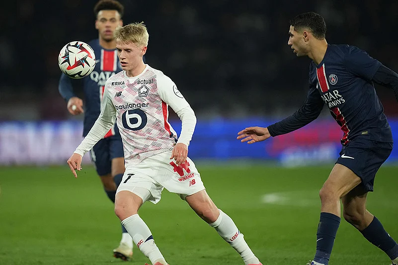 League One Soccer Match: Lille vs Paris Saint-Germain