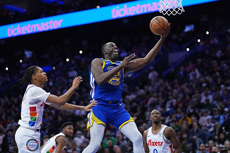 Basketball Game: Golden State Warriors vs Philadelphia 76ers