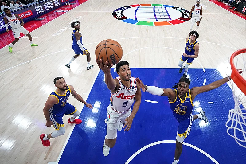 NBA Basketball Game: Golden State Warriors vs Philadelphia 76ers