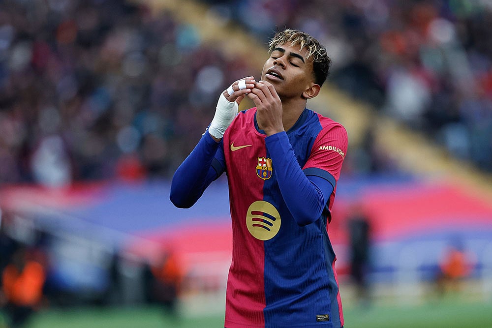 La Liga Soccer Match: Barcelona Vs Real Sociedad