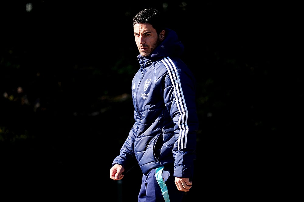UEFA Champions League Round Of 16, Arsenal players during a training session_Mikel Arteta