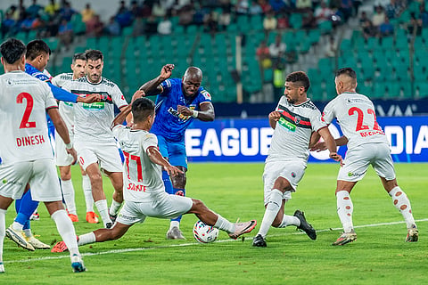 ISL 2024-25, NEUFC vs CFC: Chennaiyin FC's Wilmar Jordan Gil in action