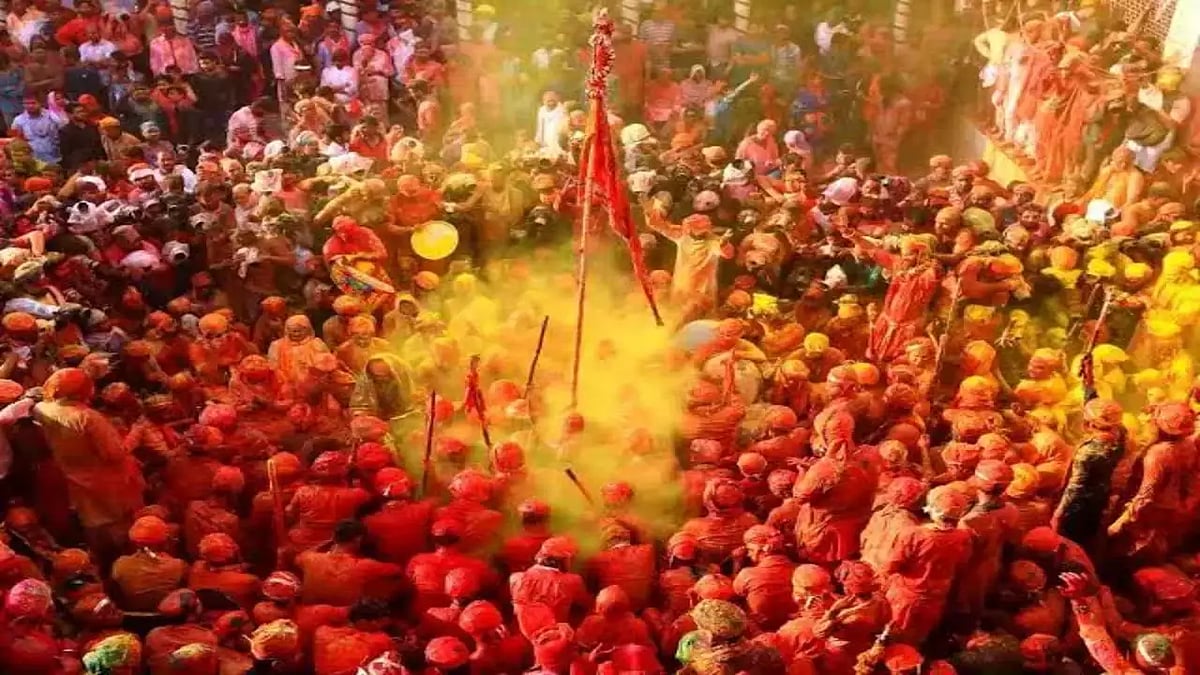 Holi celebration in Mathura and Vrindavan (Uttar Pradesh)
