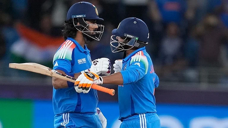 Champions Trophy: Australia vs India - | Photo: AP/Altaf Qadri