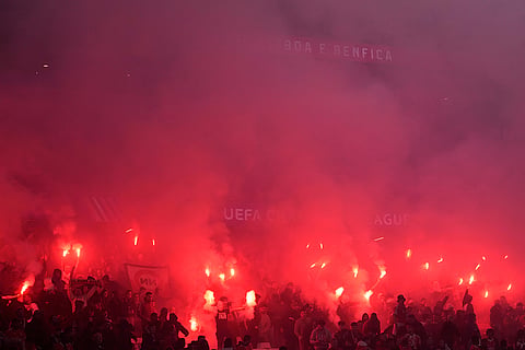 UCL round of 16 first leg, SLB vs FCB: Benfica fans light flares
