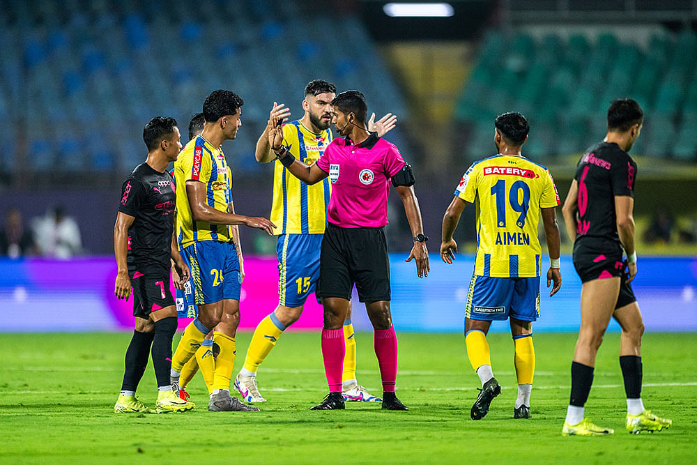 Indian Super League: Kerala Blasters Vs Mumbai City FC