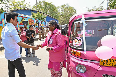 Stalin flags off pink autos