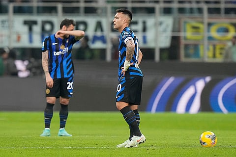 Serie A, Inter Milan vs Monza: Inter Milan's Lautaro Martinez, right, and Hakan Calhanoglu