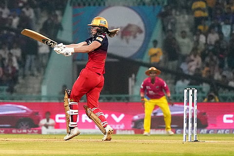 WPL 2025,UPW vs RCBW: RCBW batter plays a shot