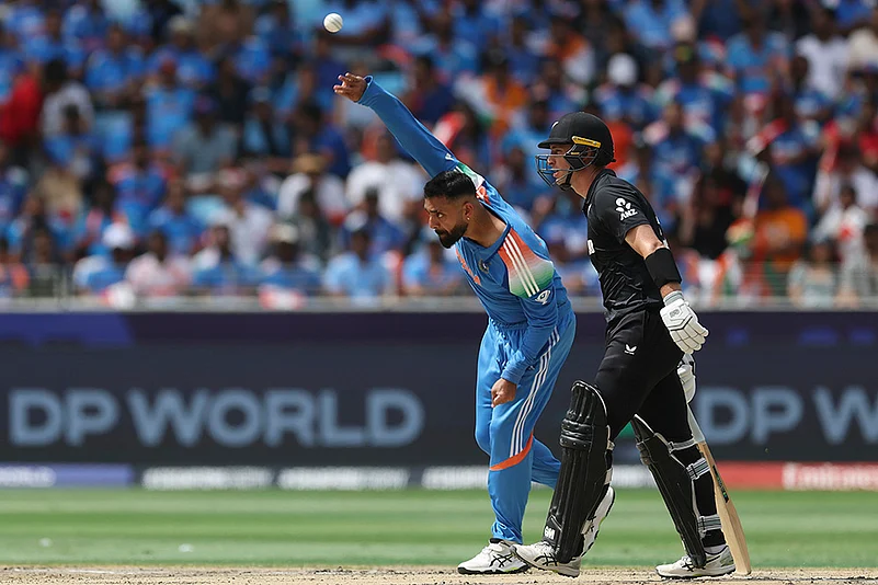 ICC Champions Trophy Final 2025 India vs New Zealand from Dubai: Varun Chakravarthy