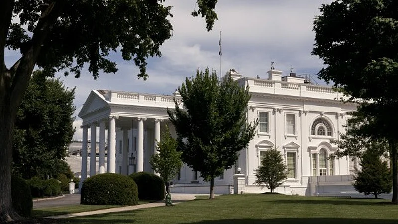 AP : The shooting occurred near 17th Street and Pennsylvania Avenue