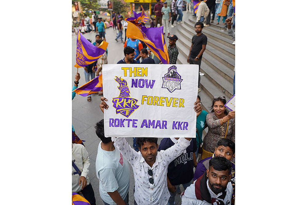 IPL 2025: Kolkata Knight Riders Trophy Tour