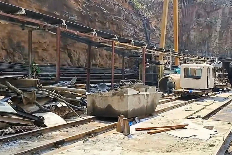 Rescue ops underway at collpased SLBC tunnel