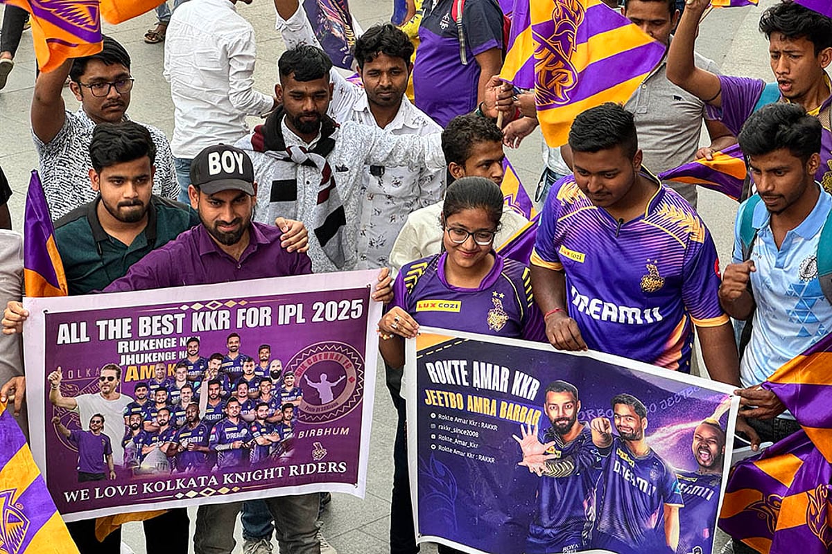 IPL 2025: Kolkata Knight Riders' Trophy Tour