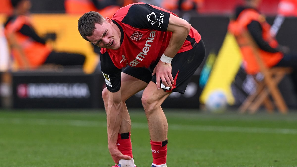 Florian Wirtz was forced off during Bayer Leverkusen's loss to Werder Bremen - null