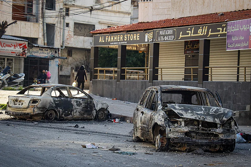 Syria Clashes Syria operation against Assad loyalists: 6