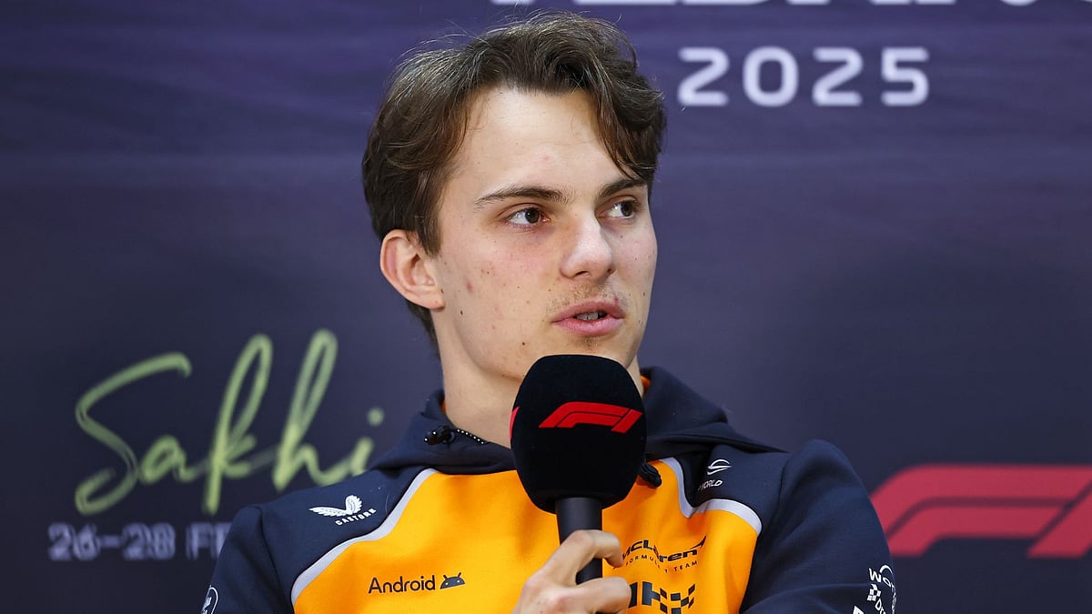 Oscar Piastri has extended his contract with McLaren