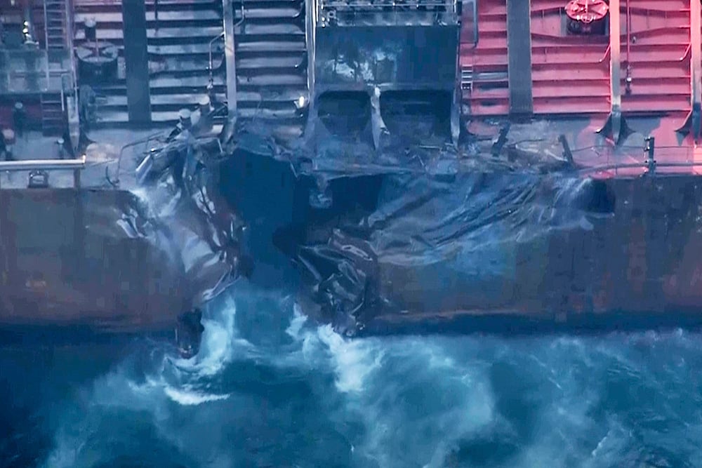 MV Solong cargo ship Collide with MV Stena Immaculate oil tanker ship pics: 8