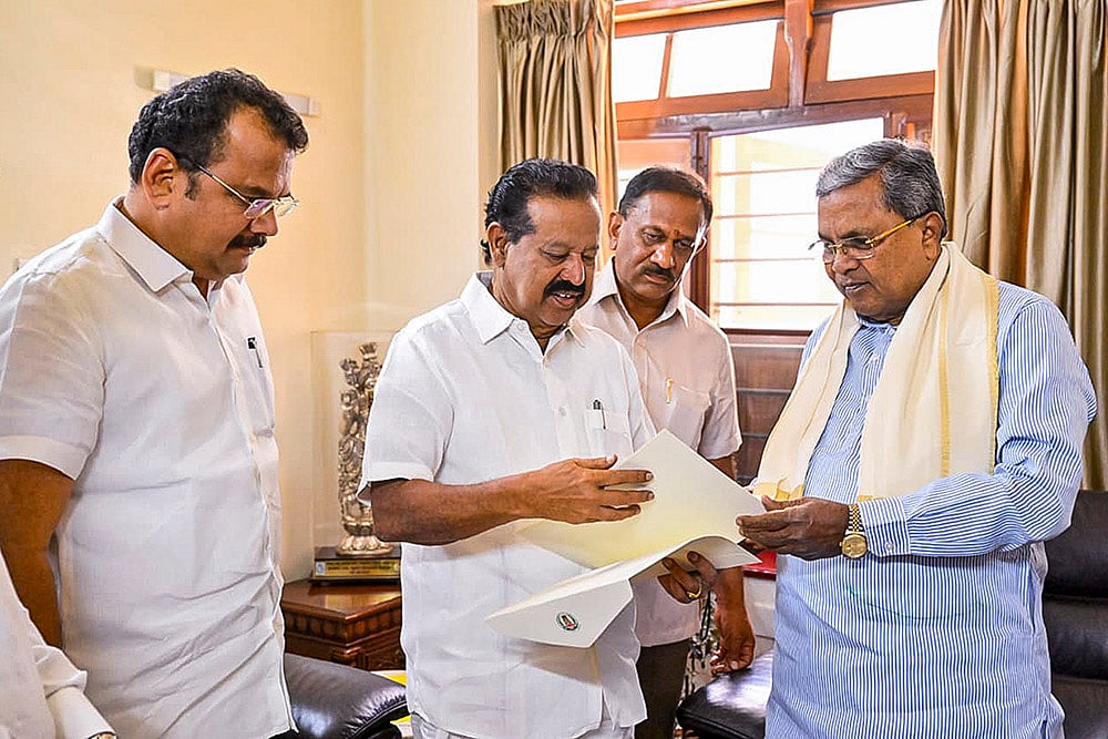 DMK leaders met Siddaramaiah
