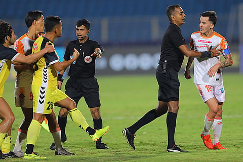 ISL 2024-25, HFC vs KBFC: Match officials separate Adrian Luna and Isaac Vanmalsawma 
