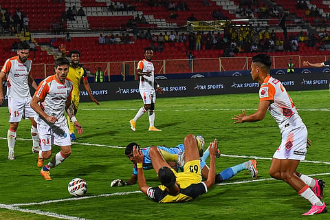 ISL 2024-25, HFC vs KBFC: Kerala Blasters goalkeeper Nora Fernandes makes a save