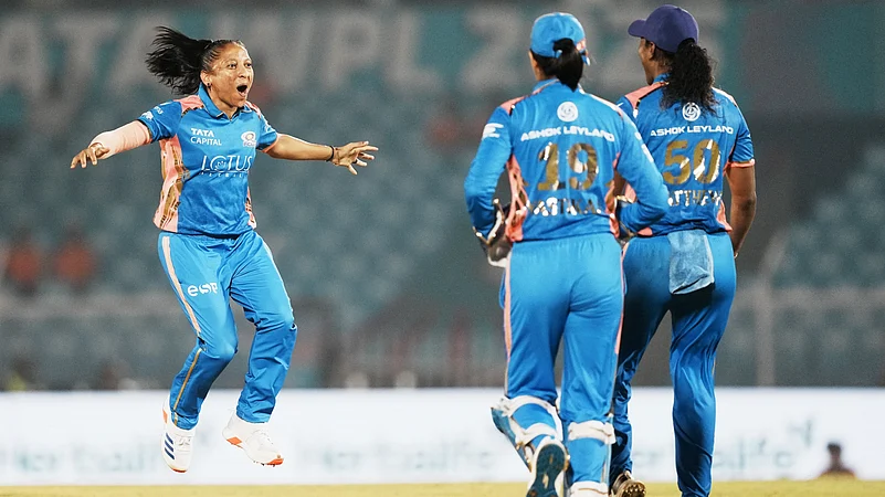 Mumbai Indians Shabnim Ismail wpl
