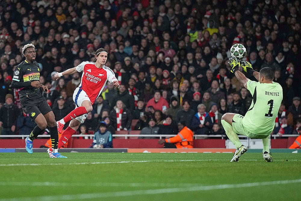 Champions League Soccer round of 16 second leg Arsenal FC vs PSV Eindhoven: Walter Benitez