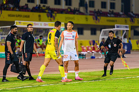 ISL 2024-25, HFC vs KBFC: Aibanbha Kupar Dohling (27) of Kerala Blasters