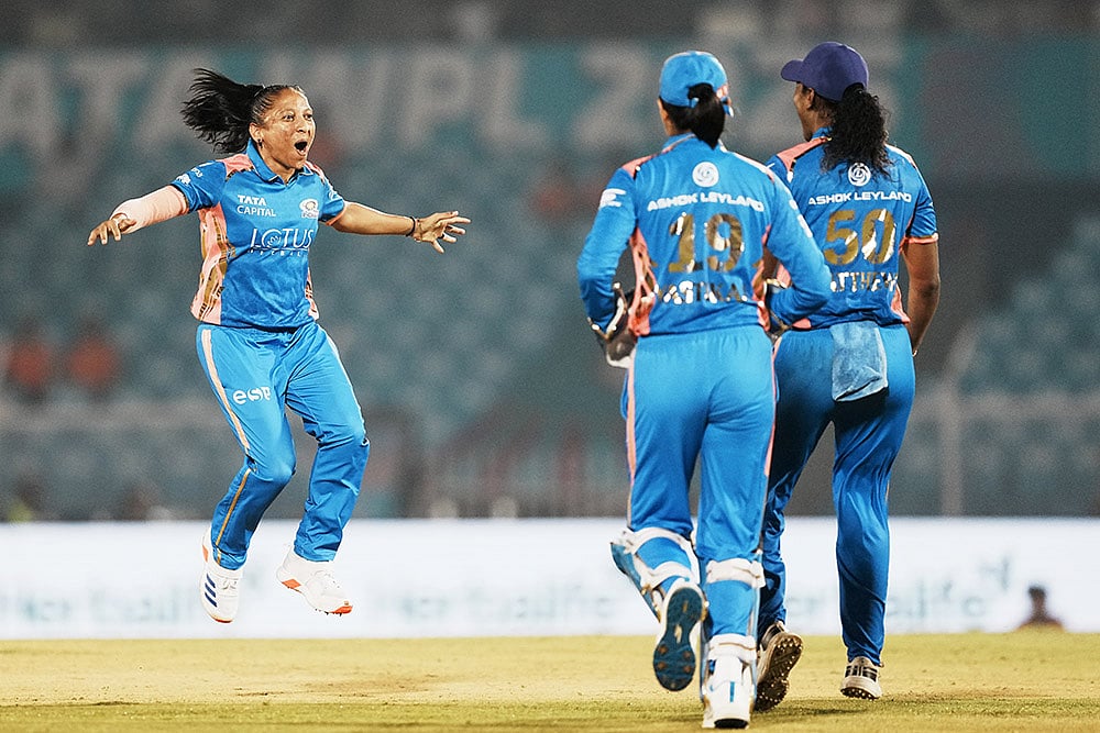 Womens Premier League (WPL) 2025 play-off Gujarat Giants and Mumbai Indians_Shabnim Ismail