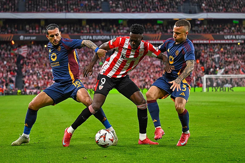 Europa League 2024-25 soccer AS Roma vs Athletic Bilbao_Leandro Paredes