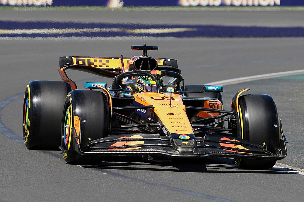 2025 Australian Formula One Grand Prix Auto racing at Albert Park_McLaren driver Oscar Piastri