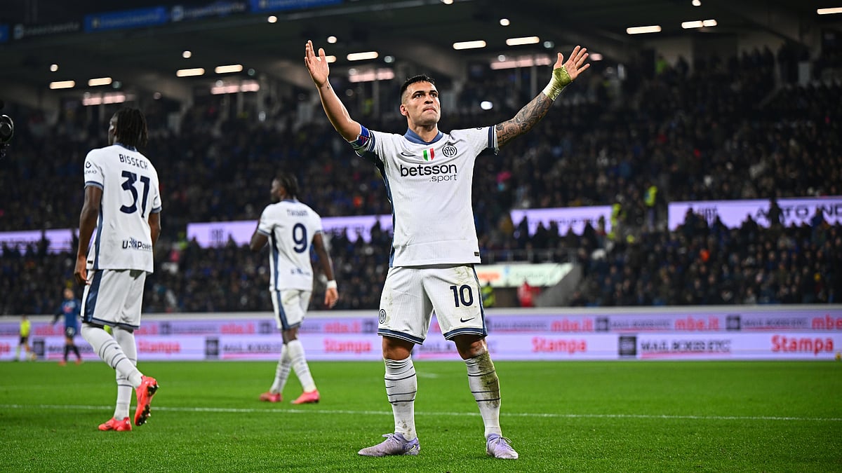 Lautaro Martinez celebrates his goal against Atalanta - null