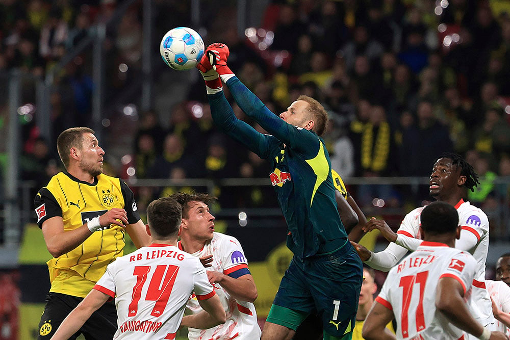 German Bundesliga soccer match RB Leipzig vs Borussia Dortmund: Peter Gulacsi