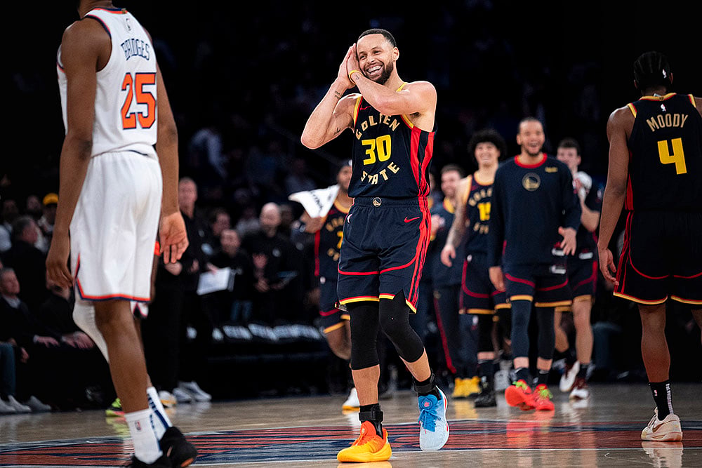NBA basketball game New York Knicks vs Golden State Warriors: Stephen Curry
