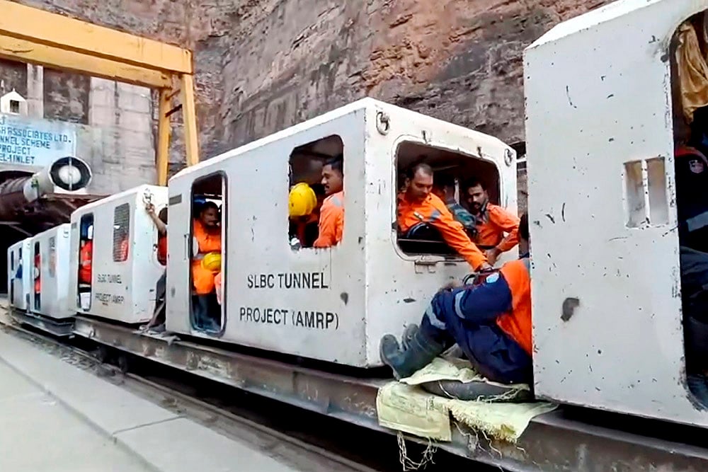 Rescue ops underway at collpased SLBC tunnel