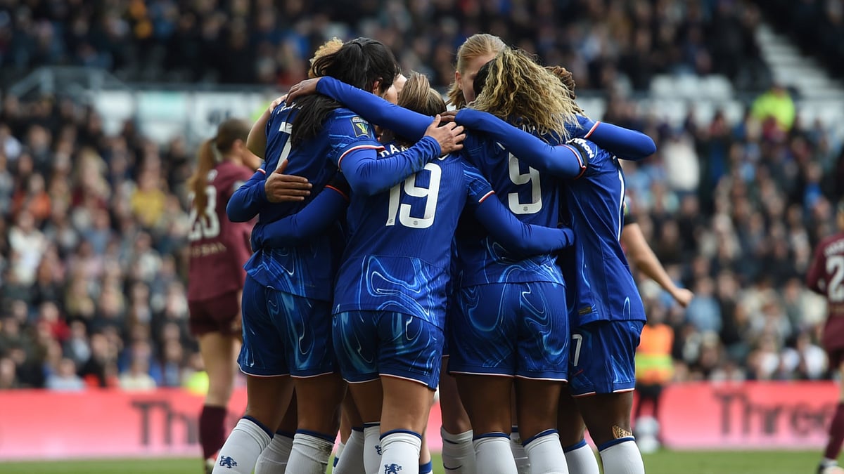 Chelsea face Man City over two legs